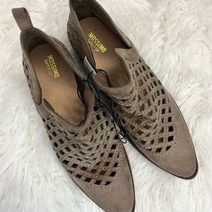 NWT Mossimo booties